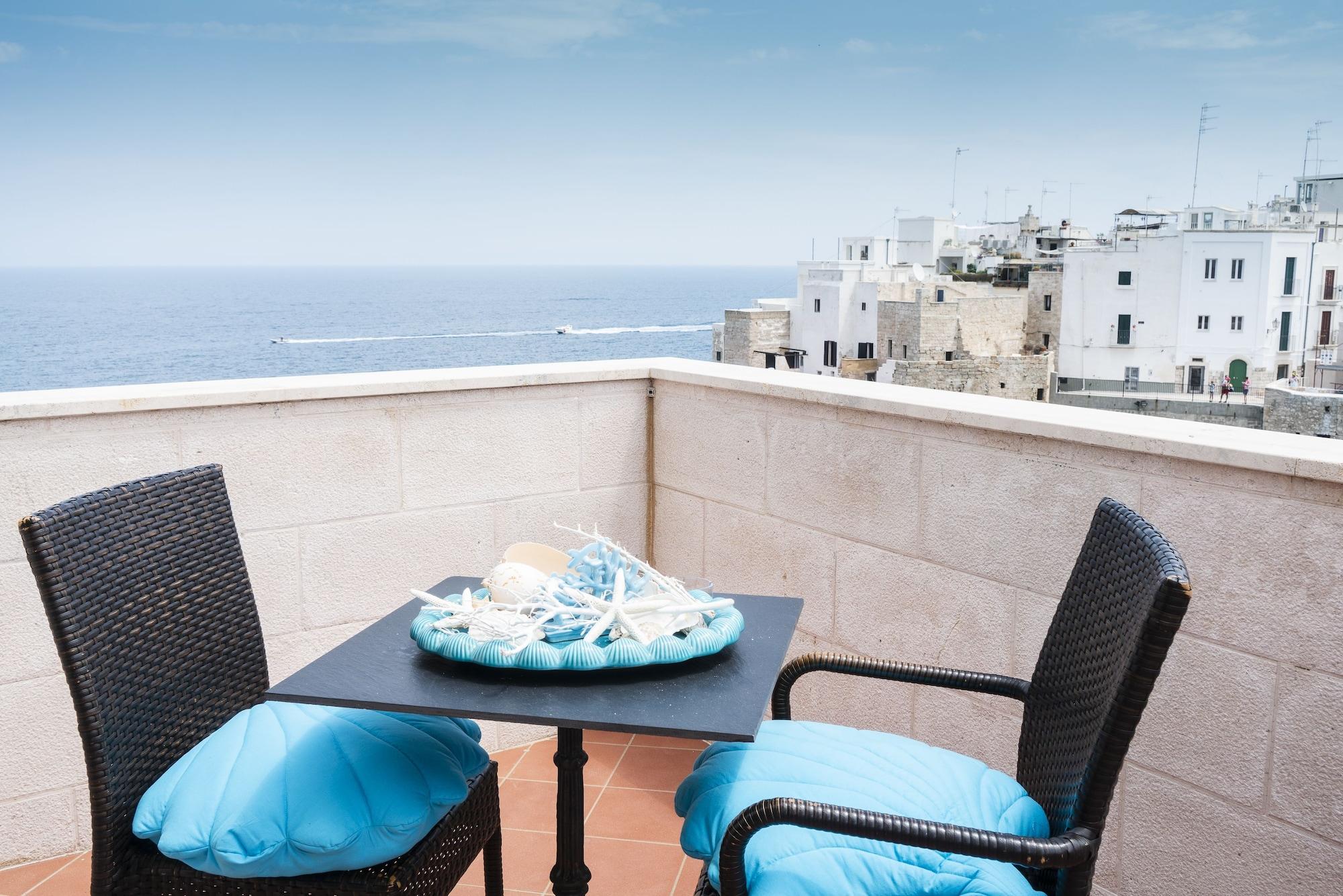 Covo Dei Saraceni Hotel Polignano a Mare Bagian luar foto