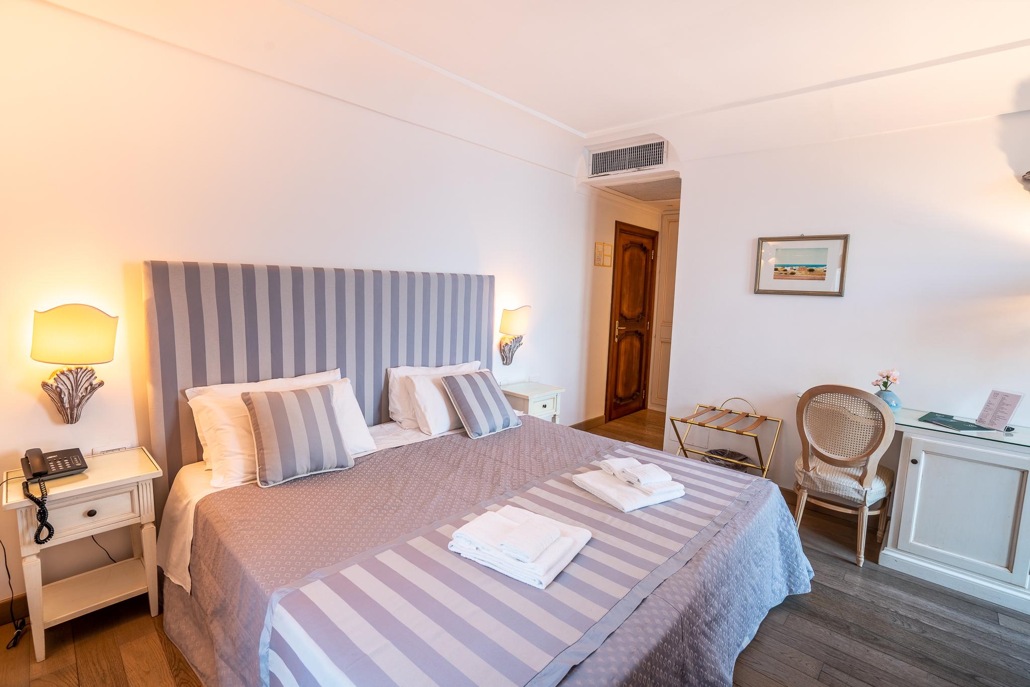 Covo Dei Saraceni Hotel Polignano a Mare Bagian luar foto