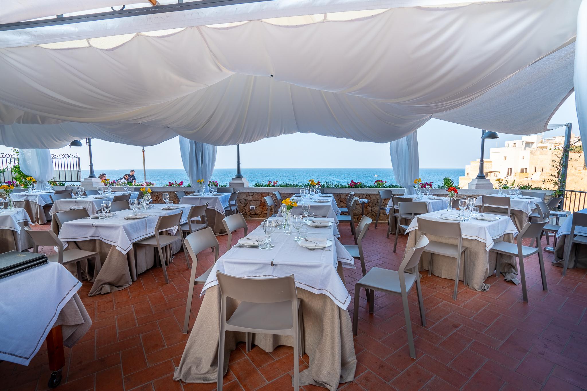 Covo Dei Saraceni Hotel Polignano a Mare Bagian luar foto