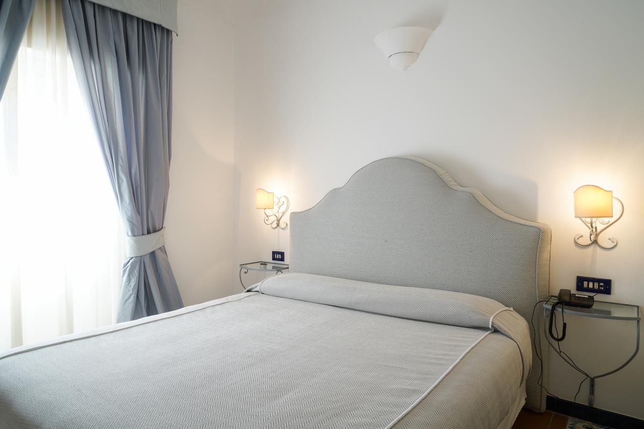 Covo Dei Saraceni Hotel Polignano a Mare Bagian luar foto